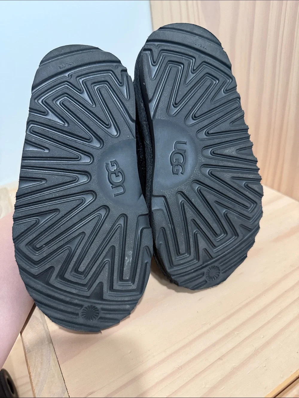 UGG warm stylish